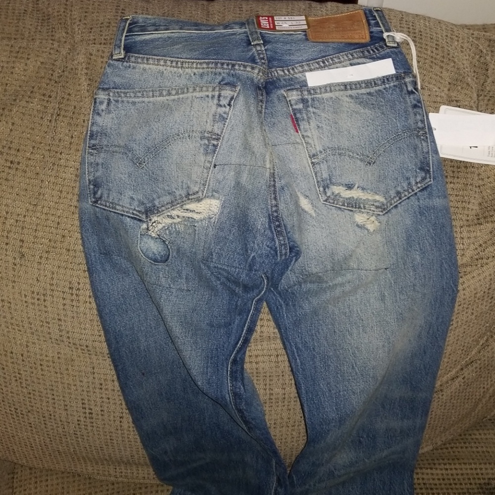 Big  "E" LEVI'S men's size 25\32